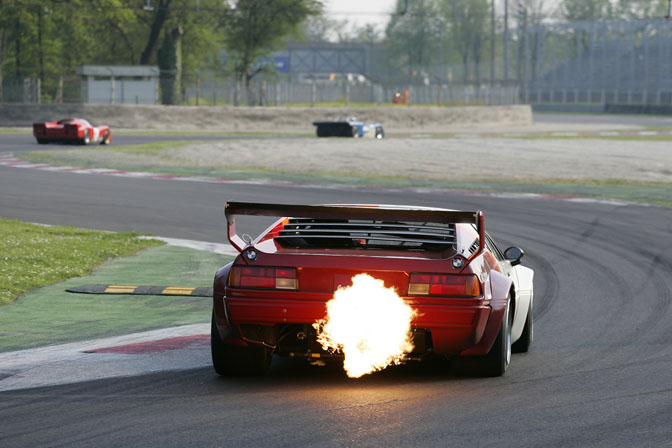 Random Snap>> Bmw M1 Spitting Flames
