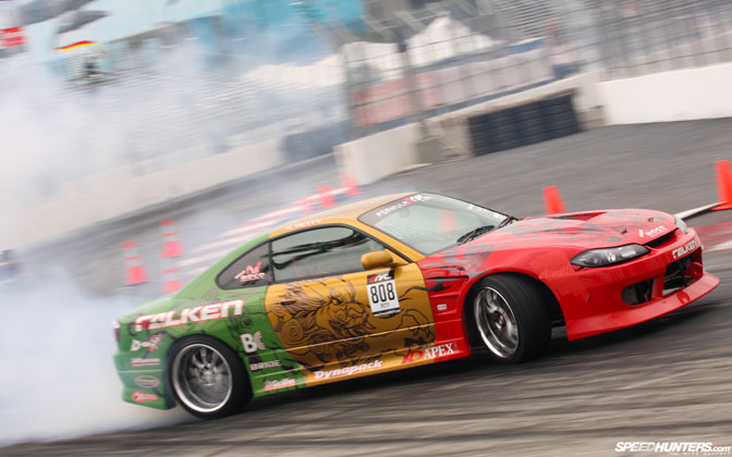 Desktops>>ross Petty�s S15 In Long�Beach