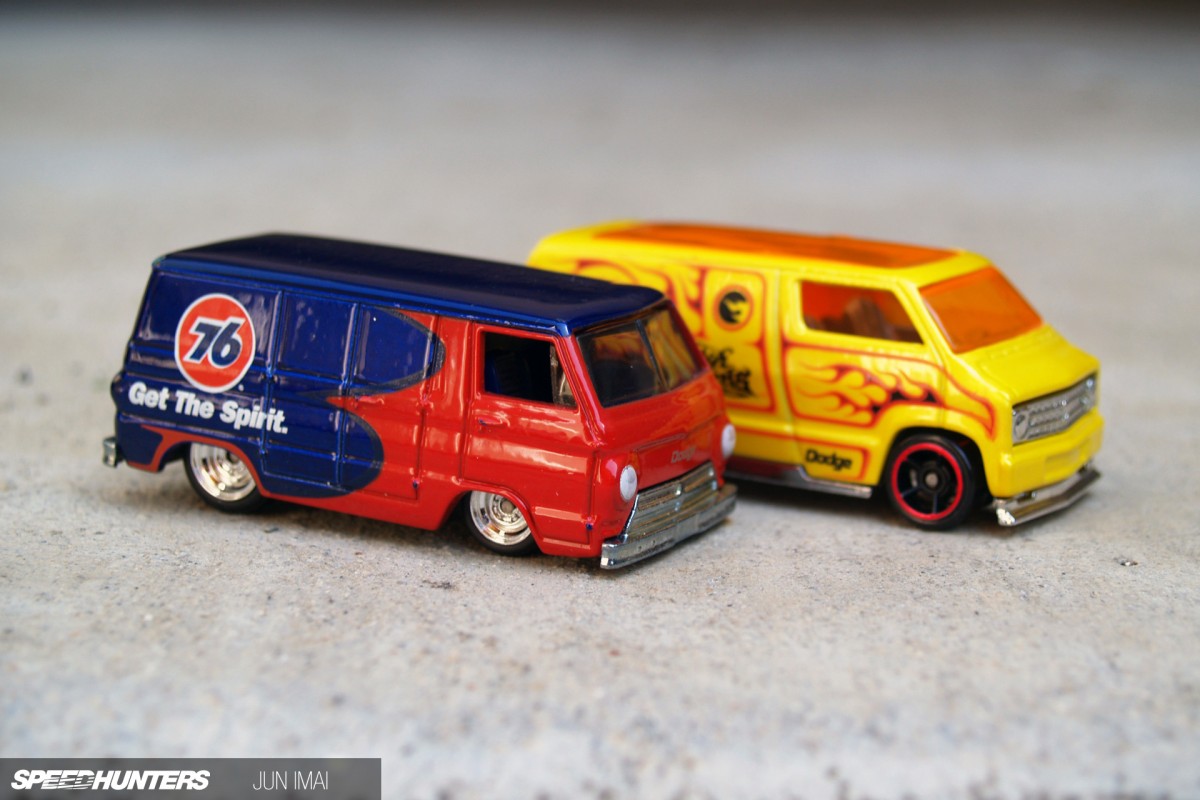 HOT_WHEELS_DODGEVANS