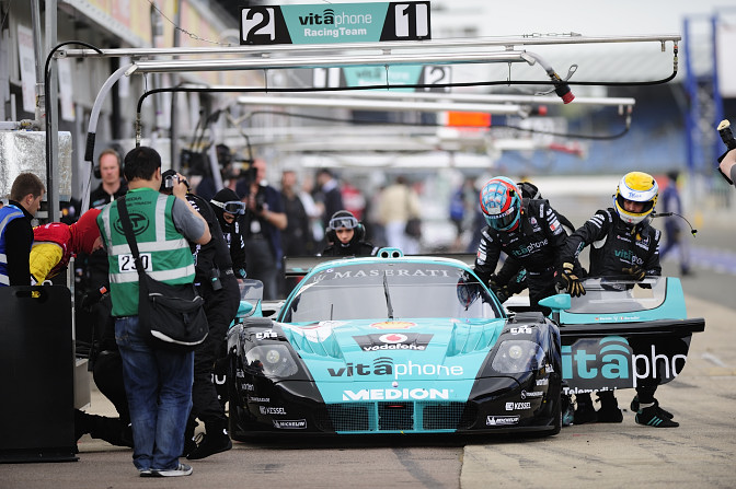 Desktops>> Maserati Mc12 @ Silverstone