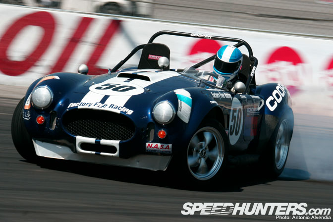 Archive>> Factory Five Cobra Drifting?