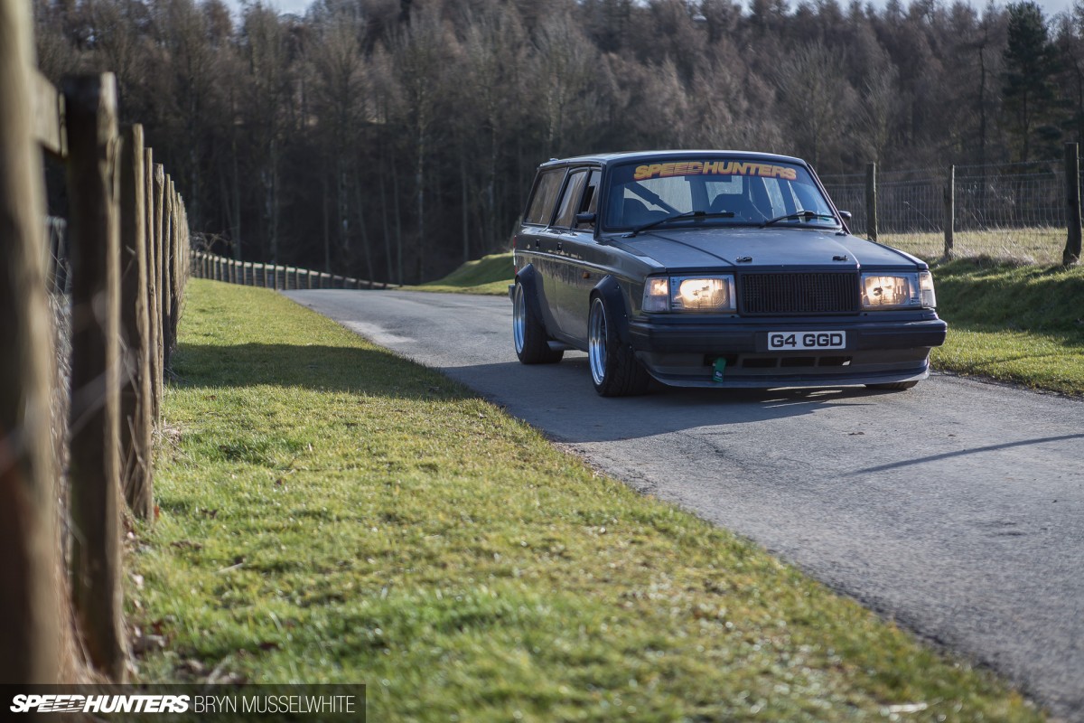 Volvo 240 wagon Rays TE37 (20 of 29)