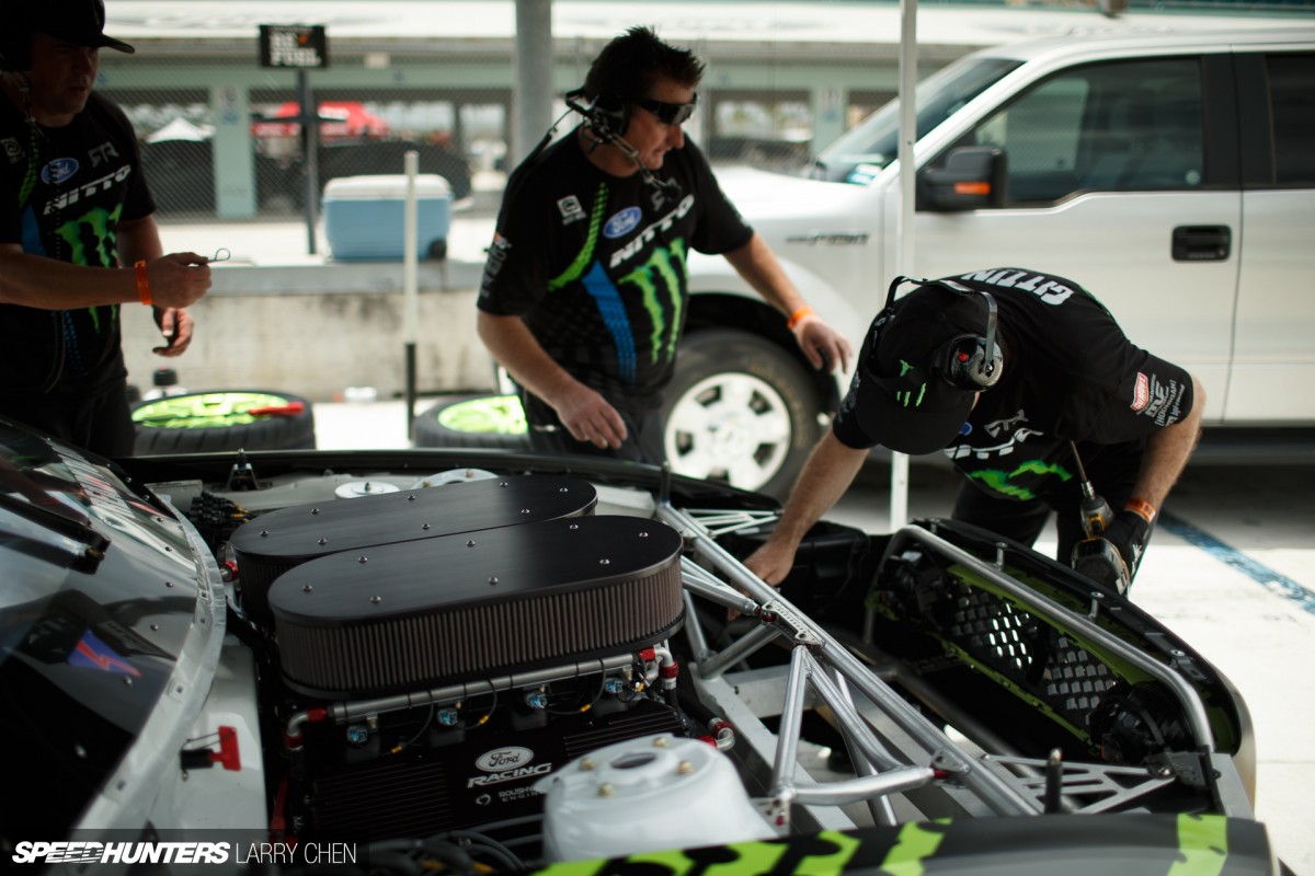 Larry_Chen_Speedhunters_Vaughn_Gittin_FD_14_driver_blog-35