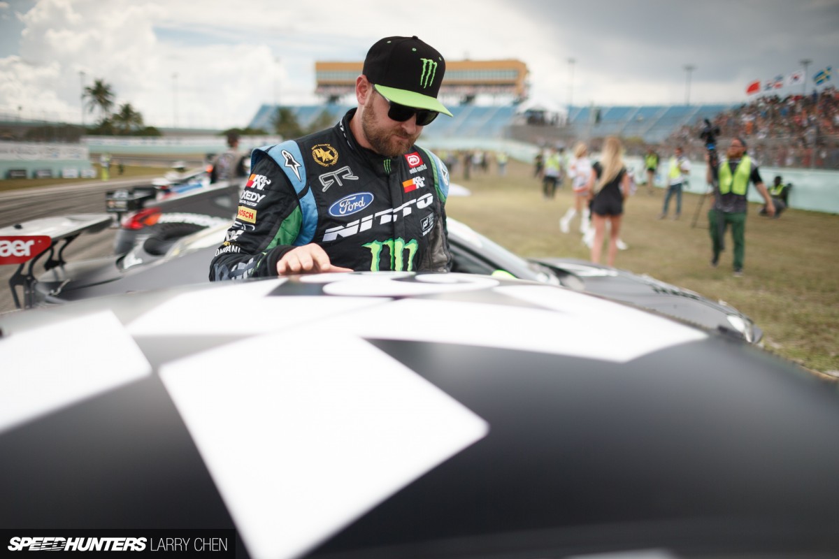 Larry_Chen_Speedhunters_Vaughn_Gittin_FD_14_driver_blog-45