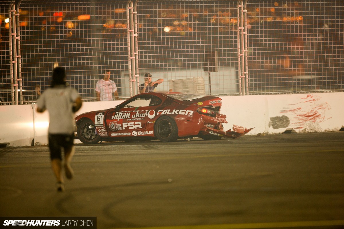 CRASH_SUPRA_LARRYCHEN