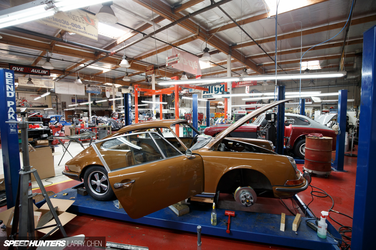 Larry_Chen_Speedhunters_2015_jay_lenos_garage_25