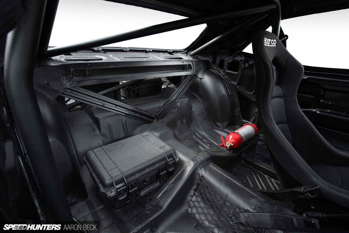 14_Studio_Interior_wide_rear_02_SH