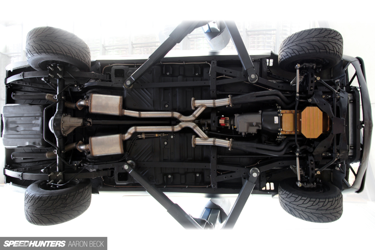 15_Exhaust_underside_02_SH