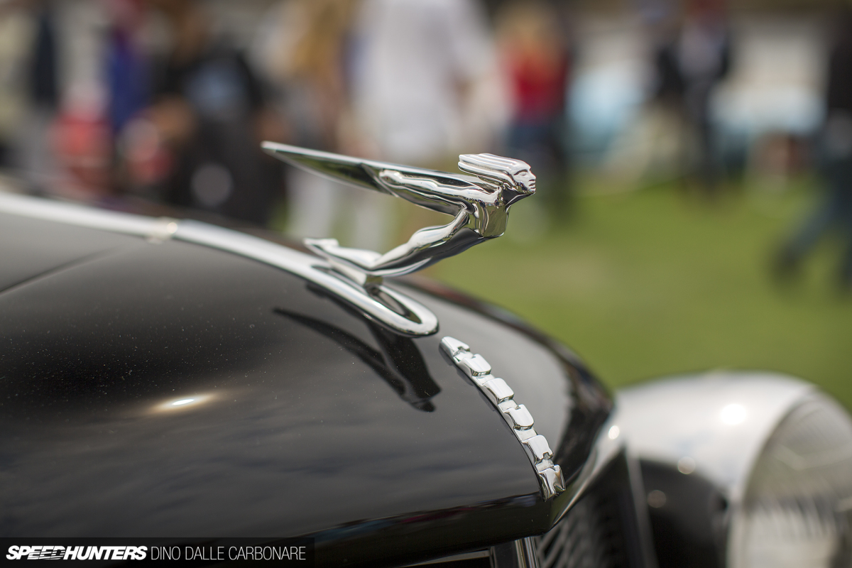 Emblems-Pebble-16-07