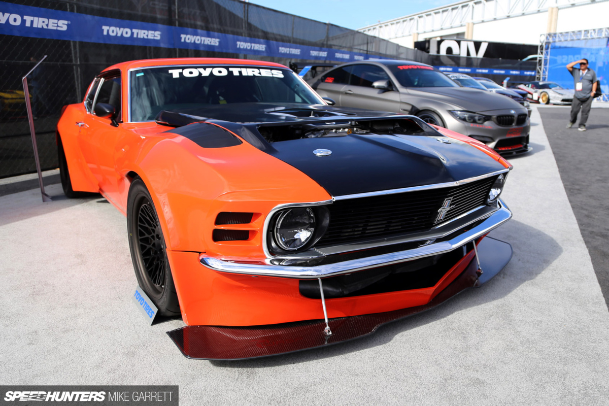 Ford Mustang Meets Nissan R35 GT-R