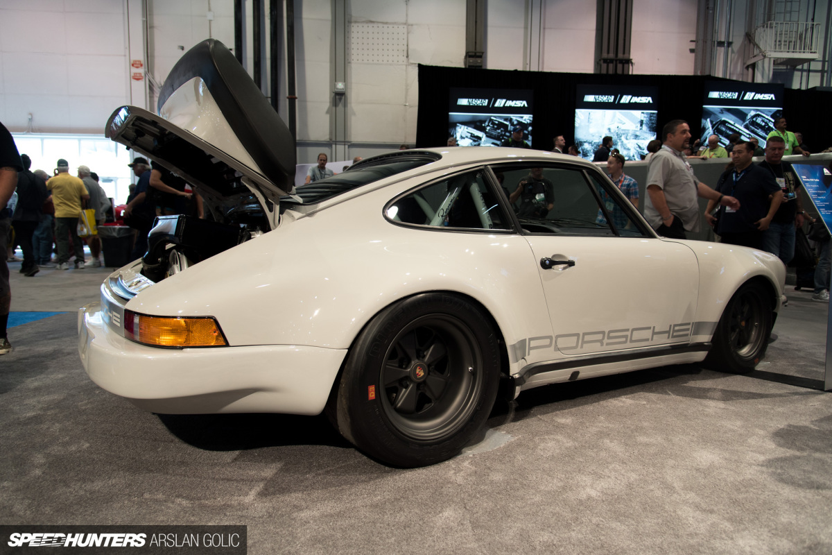 12-porsche-930-sema-2016_arslan-golic_speedhunters