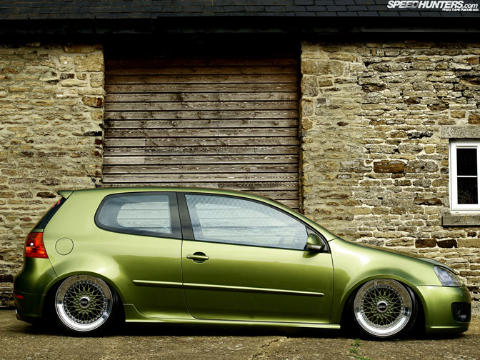 Desktops>>the Tuk Customs Golf