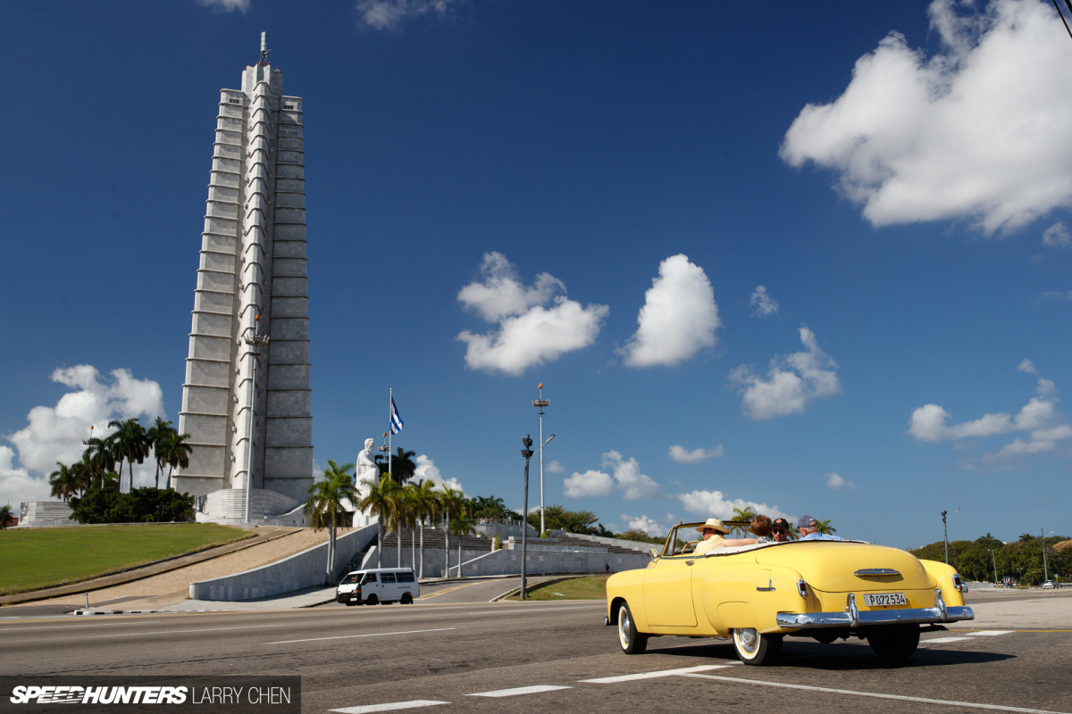 Larry_Chen_Speedhunters_havana_cuba_car_spotting_02