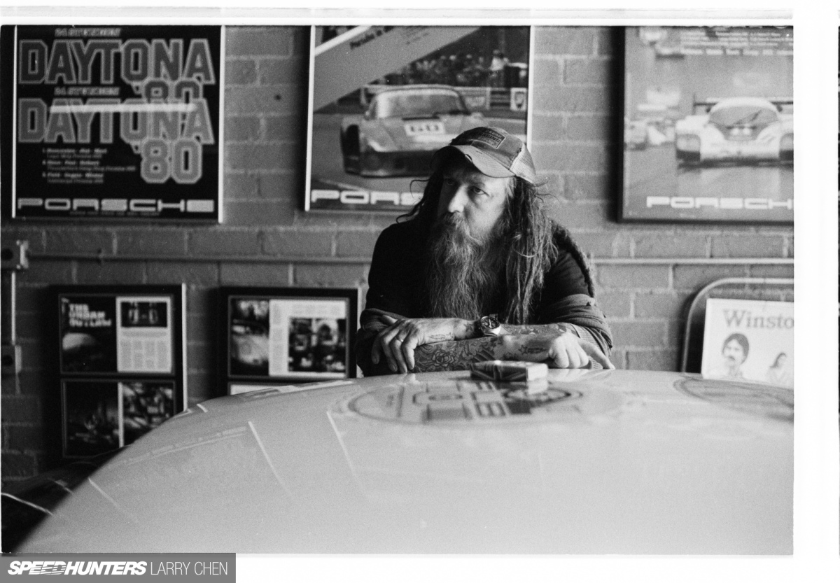 Speedhunters_Larry_Chen_Magnus_walker_book_36