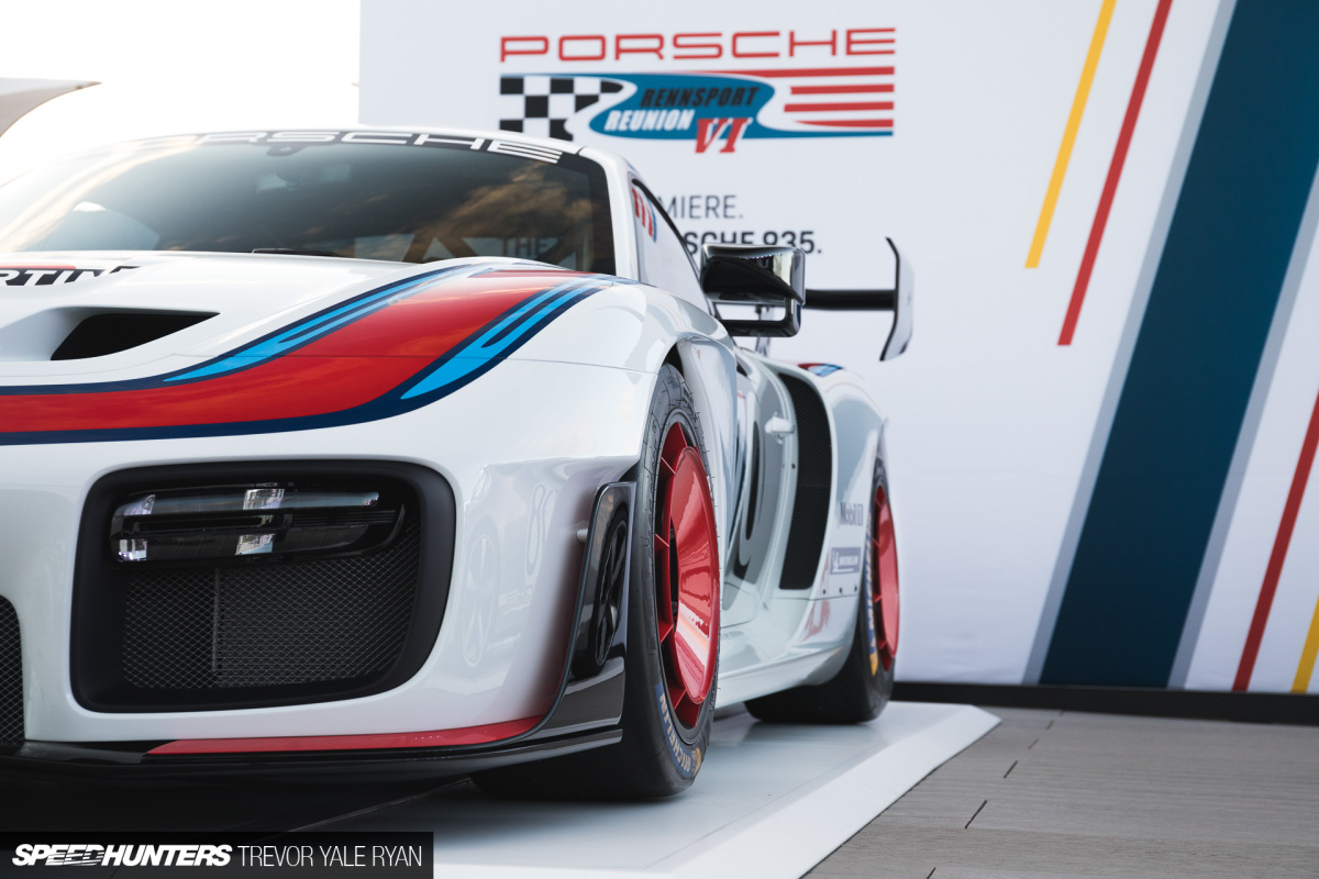 2018-SH_New-Porsche-935-At-Rennsport_Trevor-Ryan-004