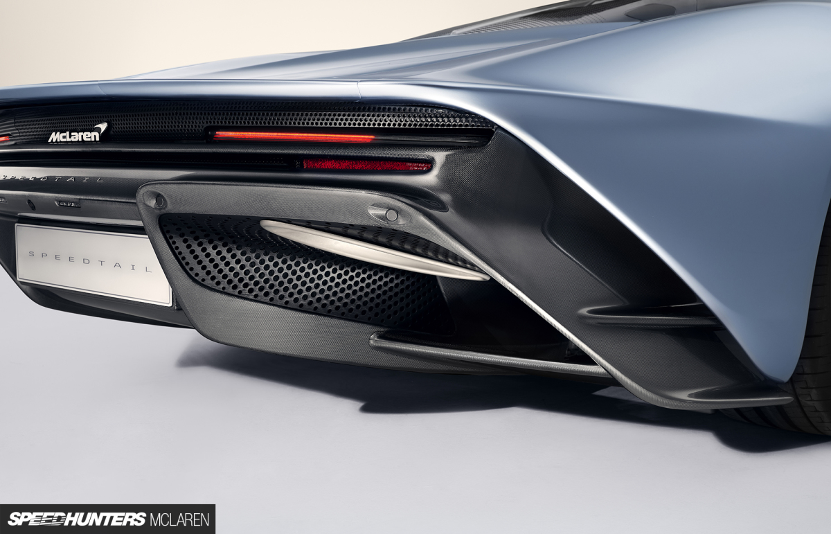 9826-McLarenSpeedtail