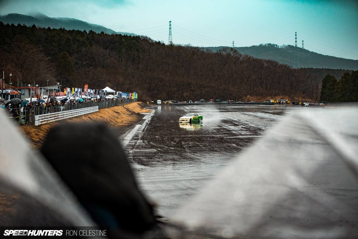 Speedhunters_Ron_Celestine_R34_Nissan_Drift_1