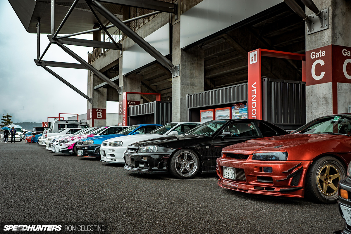 Speedhunters_Ron_Celestine_R34_Nissan_ER34_Parking_Line_4