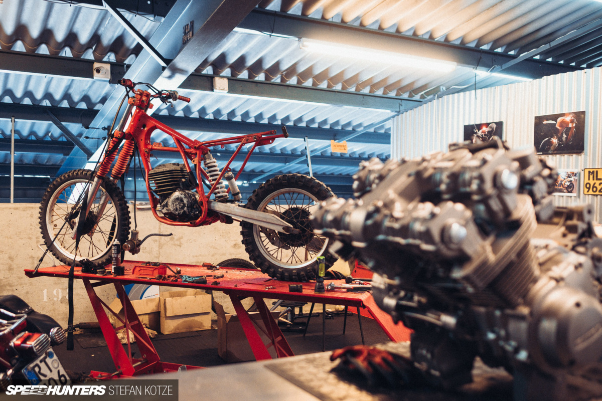 stefan-kotze-speedhunters-motorcycle-room-008