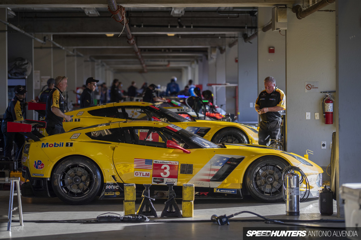 IMSA Laguna Seca Antonio Sureshot 1920wm 1DX21339 300