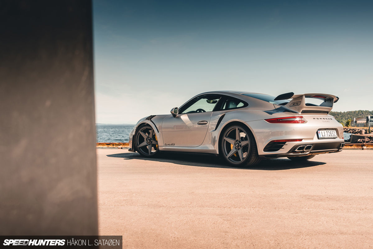 Speedhunters_Porsche_911_Turbo_RS_7