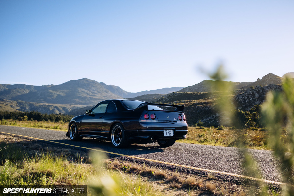 Finding An R33 GT-R Powerhouse In The Middle Of Nowhere