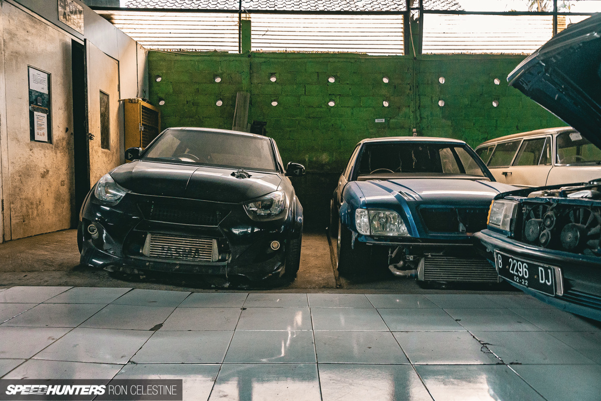 Speedhunters_RonCelestine_Kupu_Kupu_Malam_CustomLineup_4