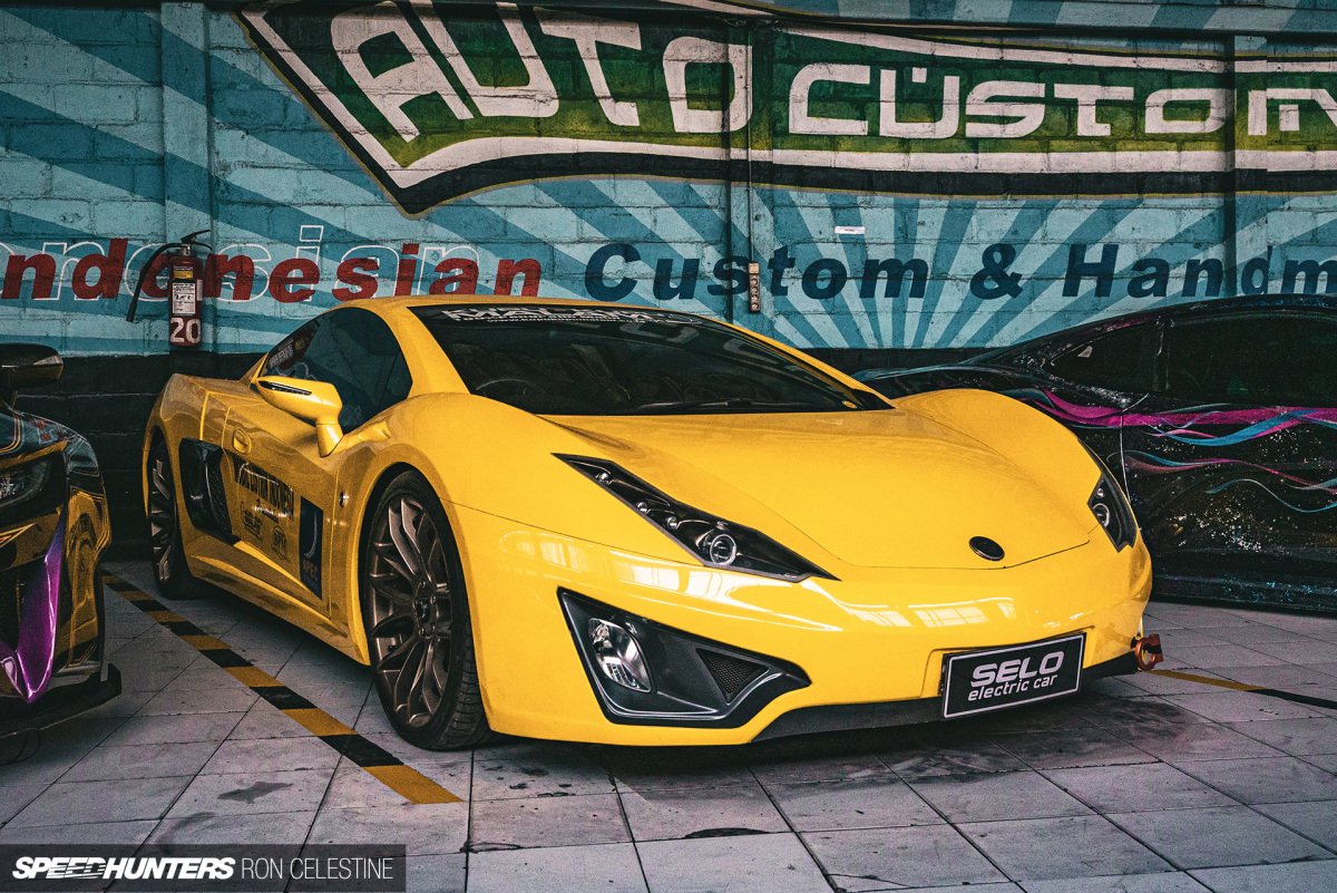 Speedhunters_RonCelestine_Kupu_Kupu_Malam_Selo_EV_2