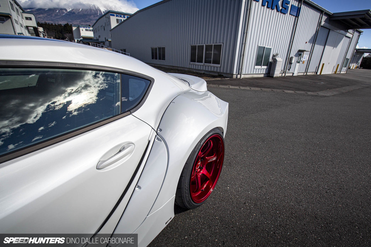 hks_a90_wide_dino_dallle_carbonare_10