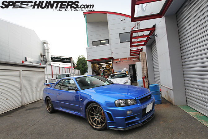 Car Life>> Dropping The Gt-r Off @�Tomei