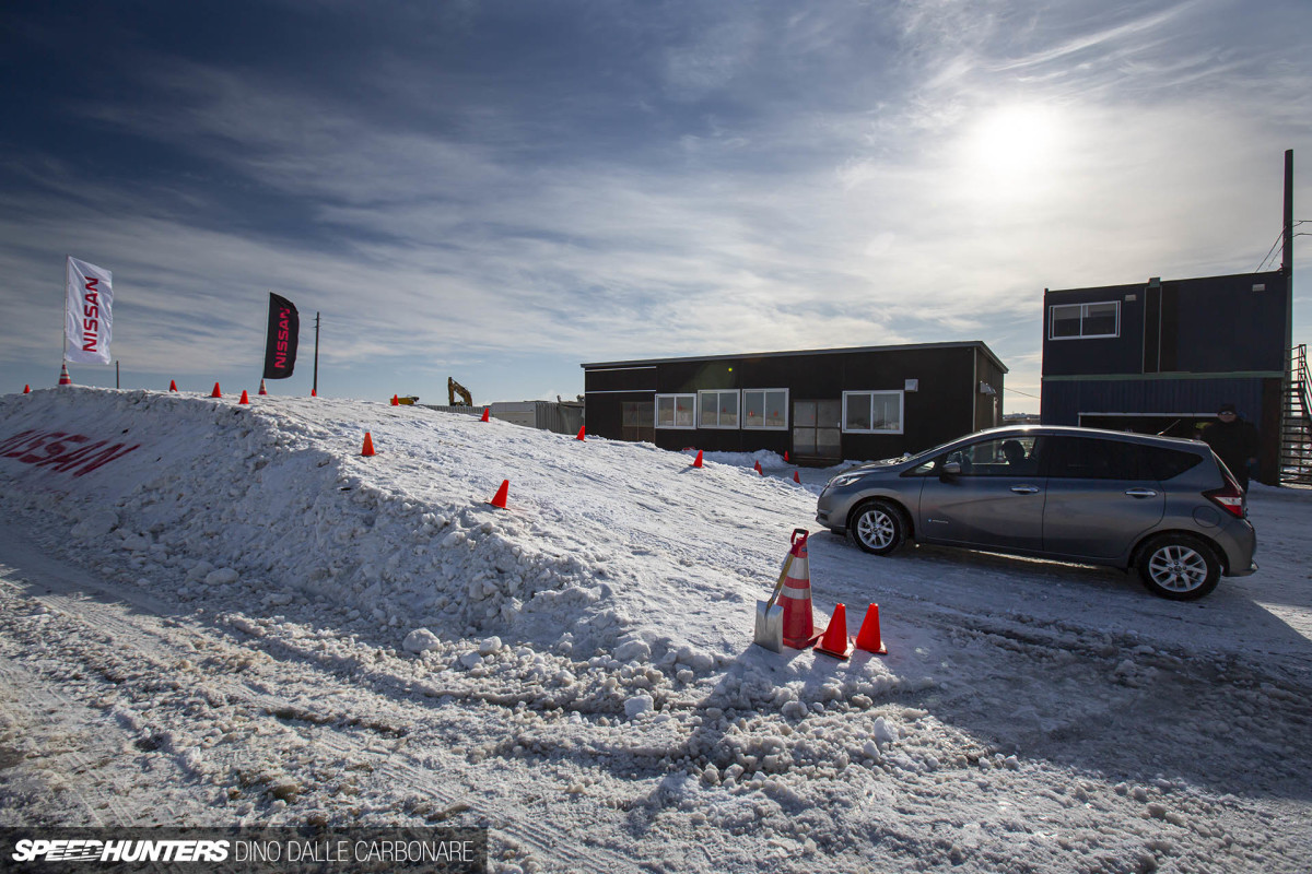 nissan_snow_drive_dino_dalle_carbonare_08