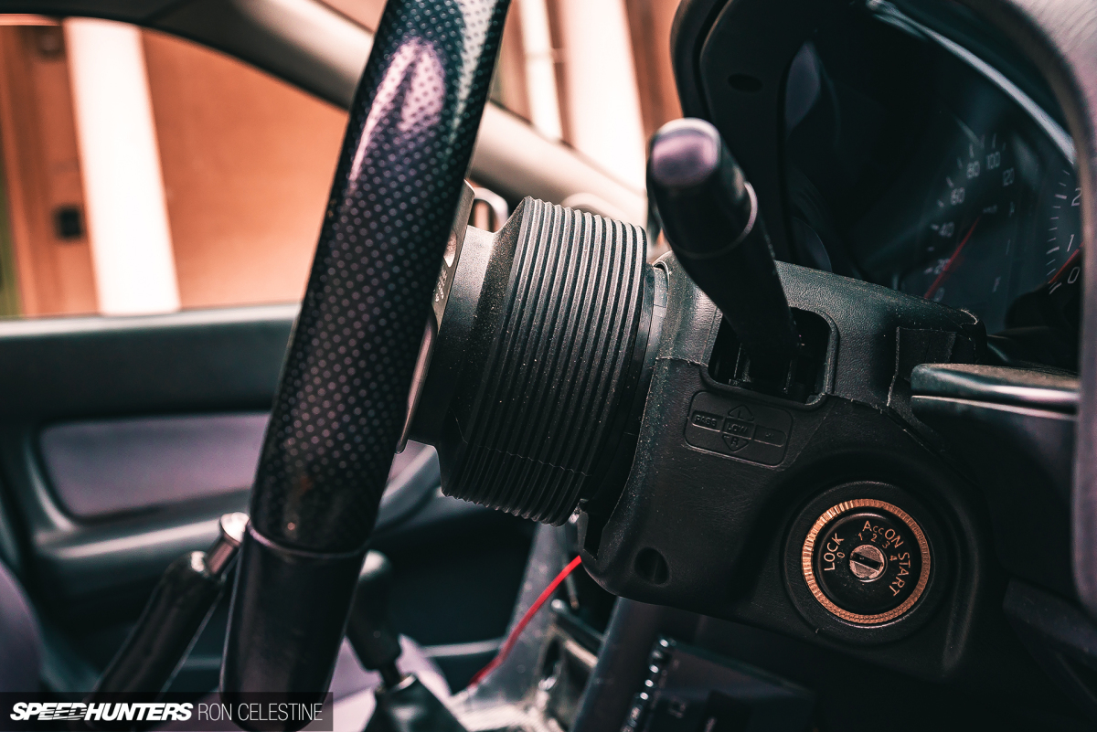 Speedhunters_Ron_Celestine_ProjectRough_ER34_Skyline_SteeringWheelAdapter_4