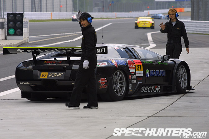 Random Snap>> East Meets West In Super Gt