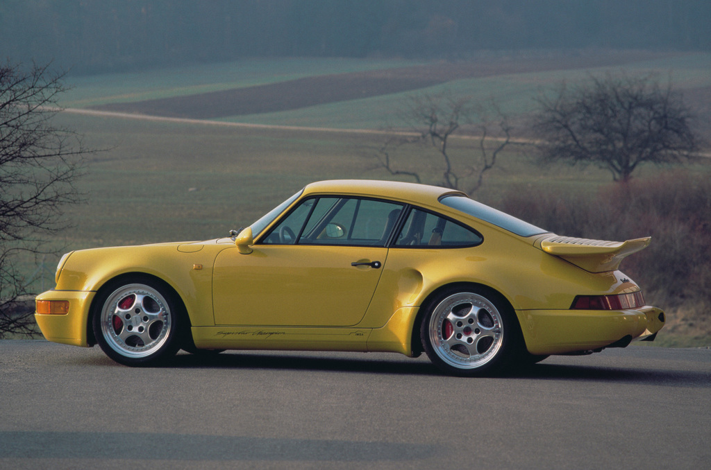 1993_Porsche_911TurboS33-0-1024