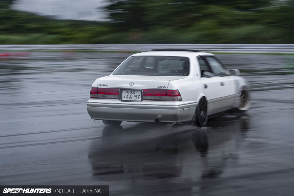 1u-jzs151-crown_dino_dalle_carbonare_03
