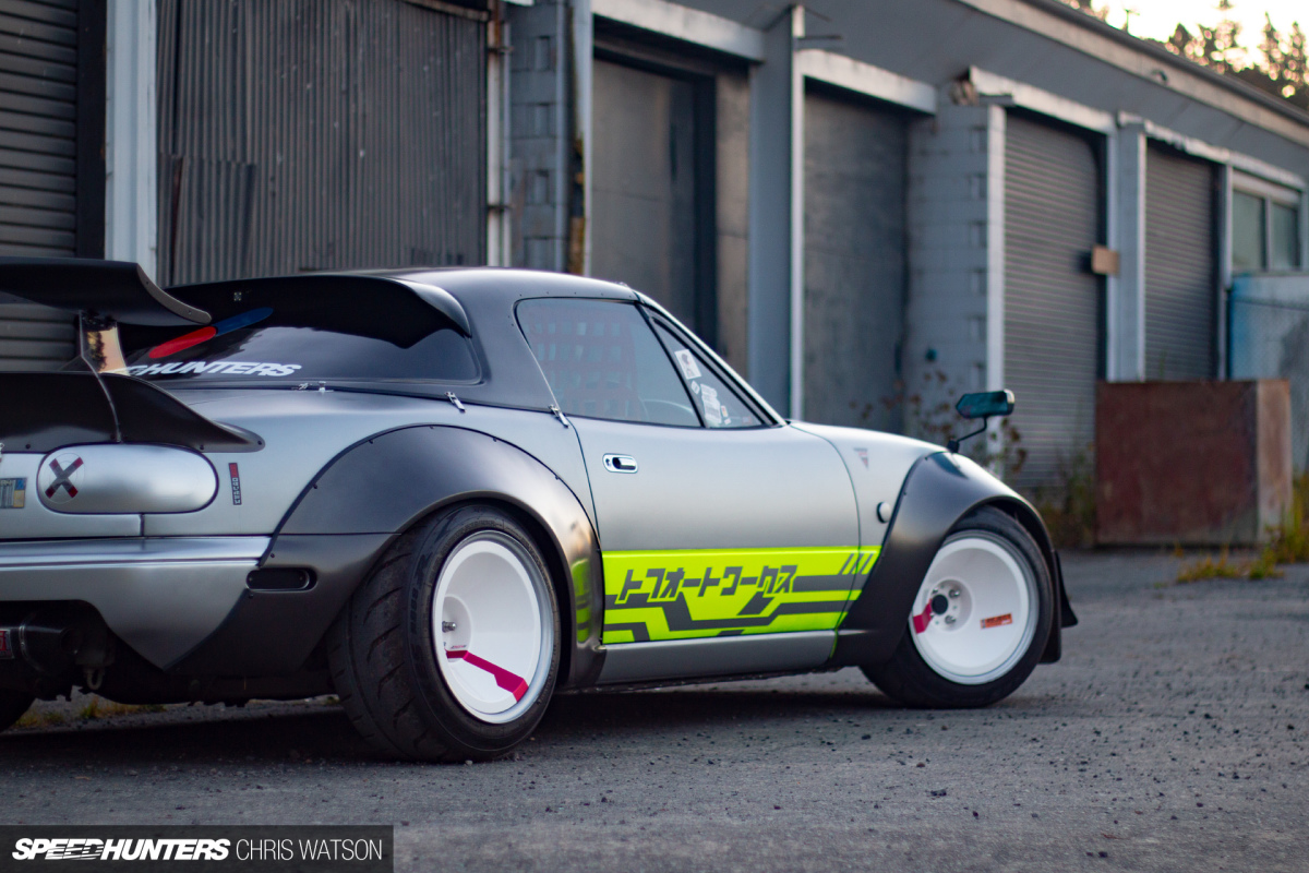 How To Build A Cyberpunk MX-5, Computer-Free