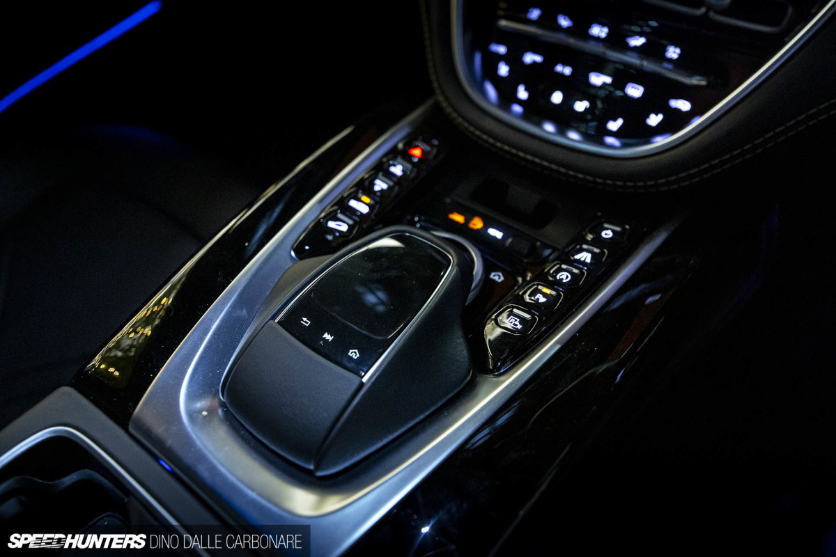 aston_martin_dbx_dino_dalle_carbonare_08