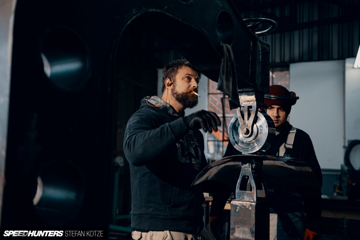 stefan-kotze-speedhunters-english-wheel-fabrication  (15)