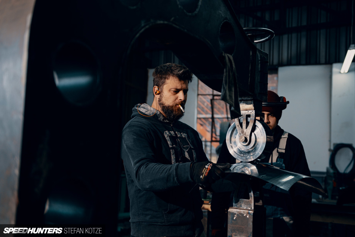 stefan-kotze-speedhunters-english-wheel-fabrication  (16)