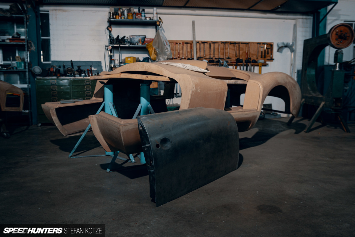 stefan-kotze-speedhunters-english-wheel-fabrication  (37)