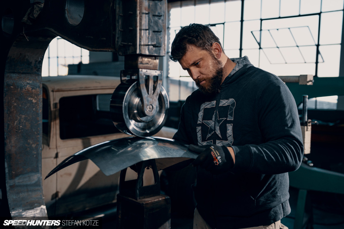 stefan-kotze-speedhunters-english-wheel-fabrication  (40)