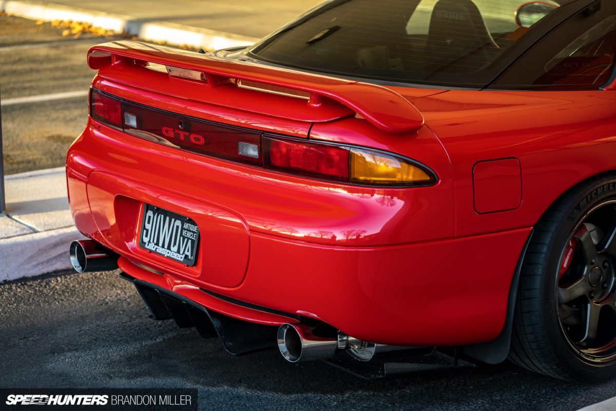 SH_3000GTO rear 3