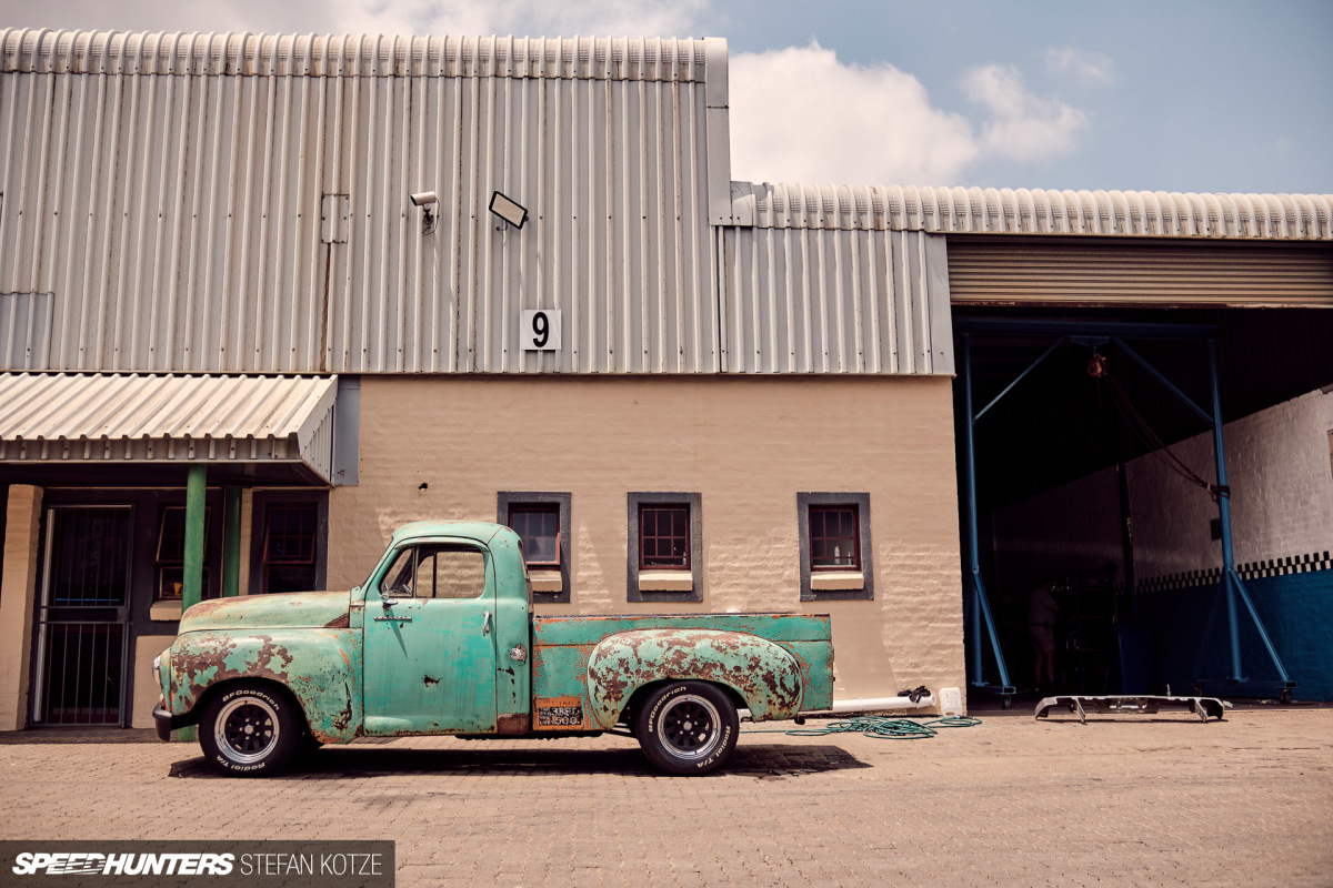 stefan-kotze-speedhunters-lexus-ls400-exhaust (27)
