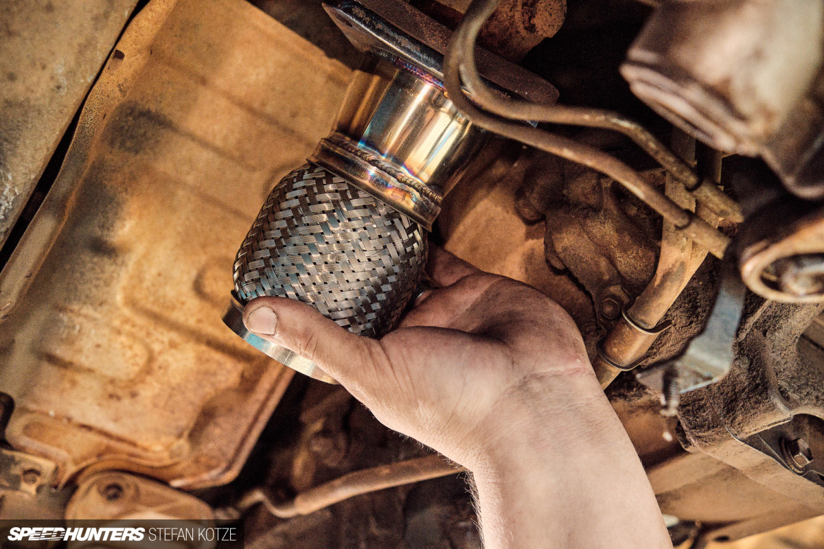 stefan-kotze-speedhunters-lexus-ls400-exhaust (48)