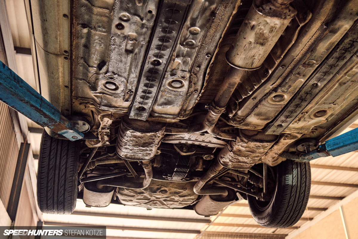 stefan-kotze-speedhunters-lexus-ls400-exhaust (6)