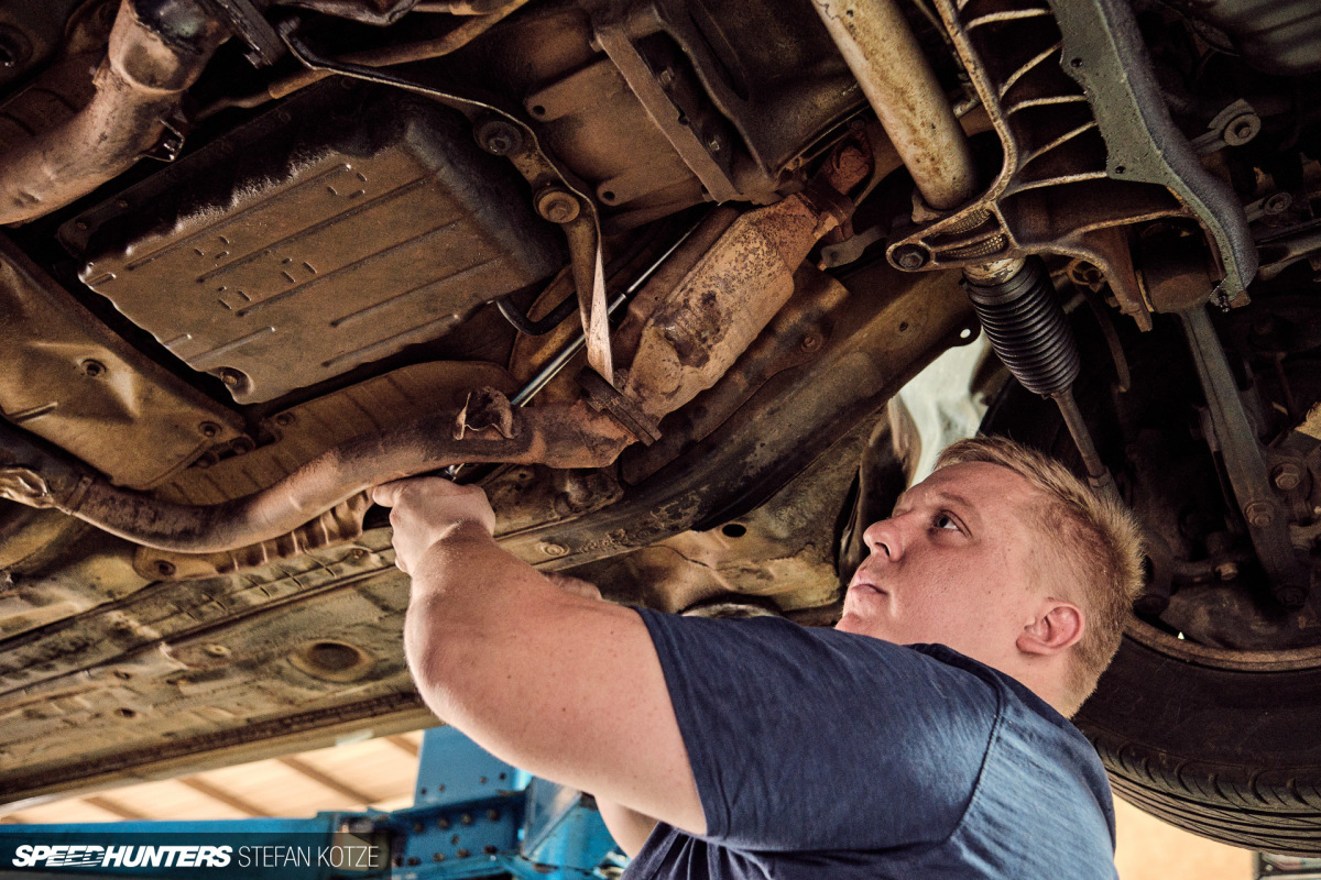 stefan-kotze-speedhunters-lexus-ls400-exhaust (7)