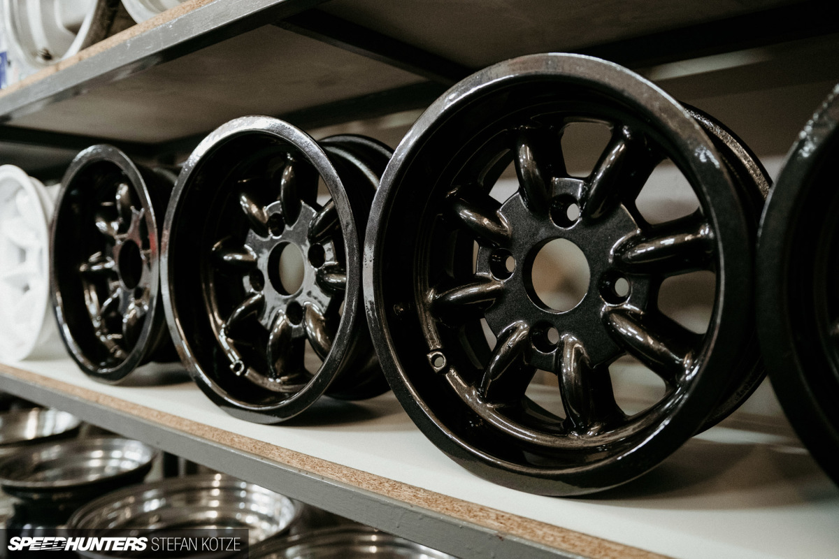 The_Datsun_Shop_stefan_kotze_Speedhunters (41)