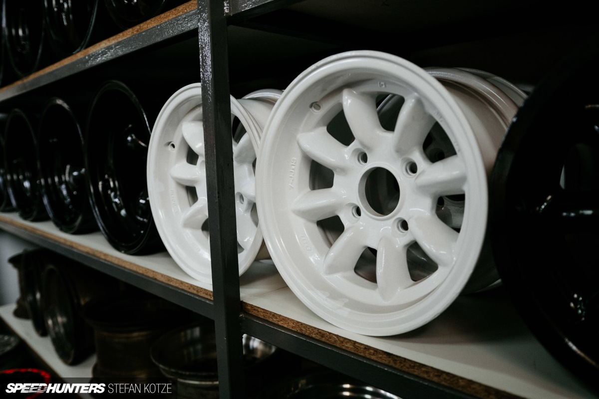 The_Datsun_Shop_stefan_kotze_Speedhunters (46)