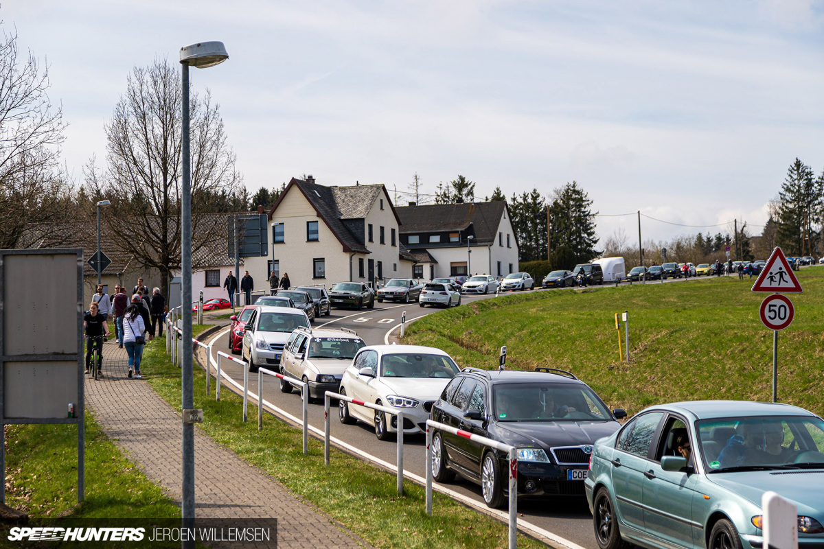 SH-car-freitag-traffic-jam-4844