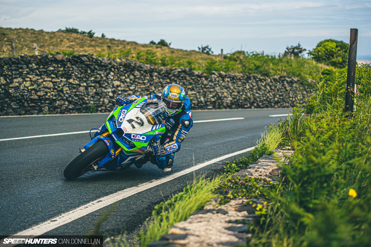 Isle_of_Man_TT_on_Speedhunters_Pic_By_Cian_Don (1)